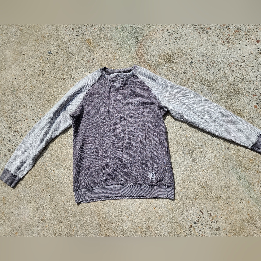 PD&C large gray pullover